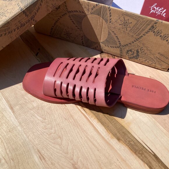 NEW Free People  Slice of Sun fine leathers Sandals in watermelon for women 3J2 - Picture 5 of 12